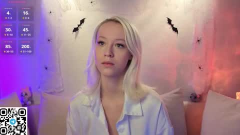 Snapshot of anadeya chatting on 10.30.25 Deya online show from 10.30.25