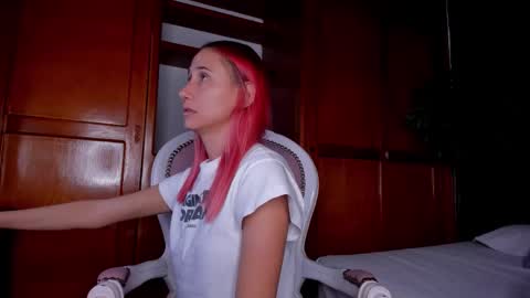 Snapshot of anahi__18 chatting on 01.10.26 Anahi online show from 01.10.26