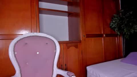 Snapshot of anahi__18 chatting on 02.06.26 Anahi online show from 02.06.26