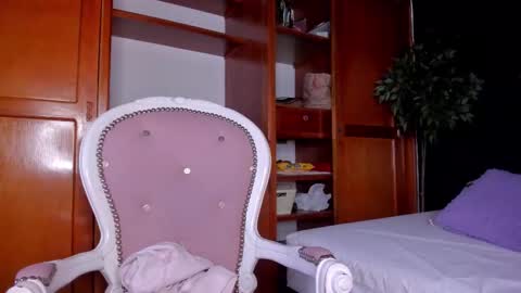 Snapshot of anahi__18 chatting on 02.17.26 Anahi online show from 02.17.26