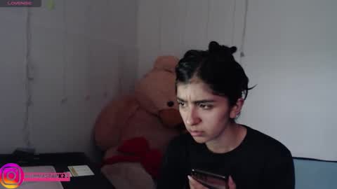 Snapshot of anahibrowns95 chatting on 11.06.25 Anahi Browns online show from 11.06.25