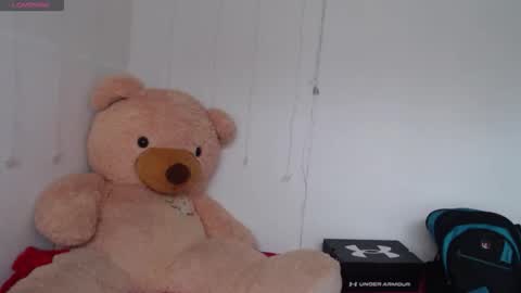 Anahi Browns online show from 02.02.26