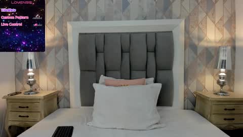 Snapshot of anais_cooper chatting on 01.10.25 online show from 01.10.25