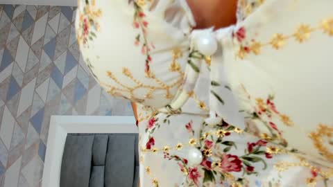 Snapshot of anais_cooper chatting on 01.12.25 online show from 01.12.25