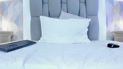 Snapshot of anais_cooper chatting on 03.09.25 online show from 03.09.25