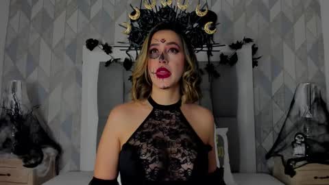 Snapshot of anais_cooper chatting on 10.31.25 online show from 10.31.25