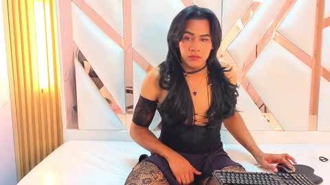 Ana  online show from 10.17.25