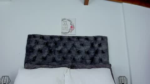 ..a n a i s  c o o p e r .. online show from 03.29.26