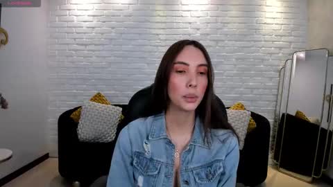 Snapshot of anaisnin1 chatting on 11.05.25 Anais Nin online show from 11.05.25