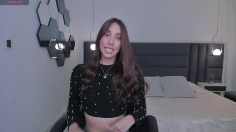 Snapshot of anaisnin1 chatting on 11.14.25 Anais Nin online show from 11.14.25