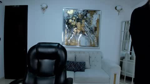 Snapshot of anaisnin1 chatting on 11.25.25 Anais Nin online show from 11.25.25