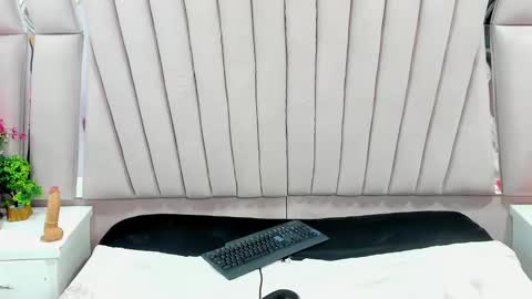 Snapshot of anales_deep_69 chatting on 02.21.25 AbbyAndAntonela online show from 02.21.25