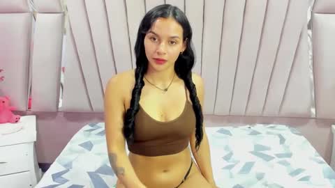 Snapshot of anales_deep_69 chatting on 03.11.25 AbbyAndAntonela online show from 03.11.25