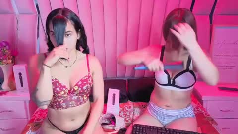 Snapshot of anales_deep_69 chatting on 09.26.25 AbbyAndAntonela online show from 09.26.25