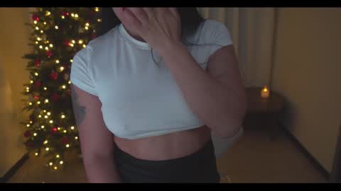 Snapshot of anamarieh chatting on 12.15.25 Ann online show from 12.15.25