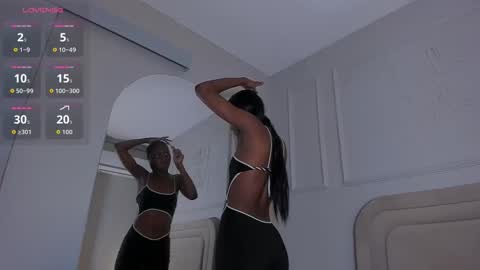 anamonroee online show from 10.28.25