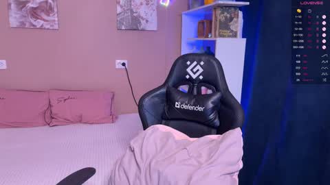 Ananasteisha online show from 03.07.25