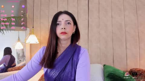 Snapshot of anantaa chatting on 09.27.25 Ananta online show from 09.27.25