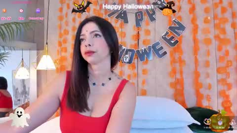 Snapshot of anantaa chatting on 10.30.25 Ananta online show from 10.30.25