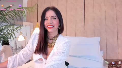 Snapshot of anantaa chatting on 11.18.25 Ananta online show from 11.18.25