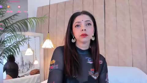 Snapshot of anantaa chatting on 11.20.25 Ananta online show from 11.20.25