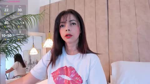 Snapshot of anantaa chatting on 11.28.25 Ananta online show from 11.28.25