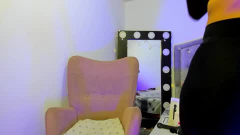 Snapshot of anaruiz1_ chatting on 01.12.26 ana online show from 01.12.26