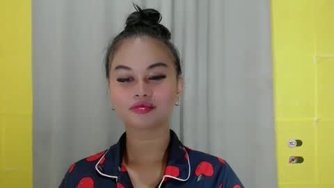 Snapshot of anaruru_ chatting on 01.20.25 ANA online show from 01.20.25