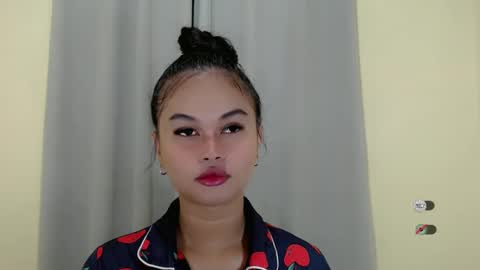 Snapshot of anaruru_ chatting on 01.25.25 ANA online show from 01.25.25