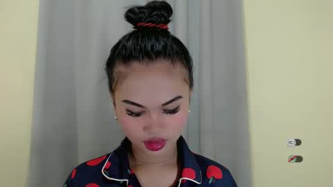 Snapshot of anaruru_ chatting on 02.09.25 ANA online show from 02.09.25