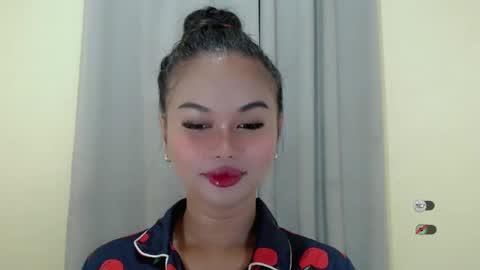 Snapshot of anaruru_ chatting on 02.17.25 ANA online show from 02.17.25