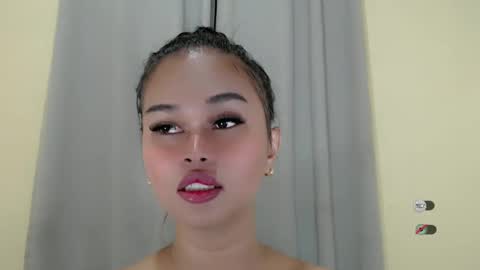 Snapshot of anaruru_ chatting on 02.24.25 ANA online show from 02.24.25