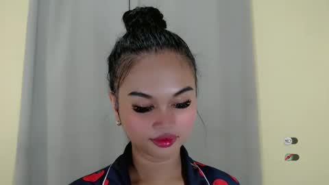 Snapshot of anaruru_ chatting on 02.28.25 ANA online show from 02.28.25