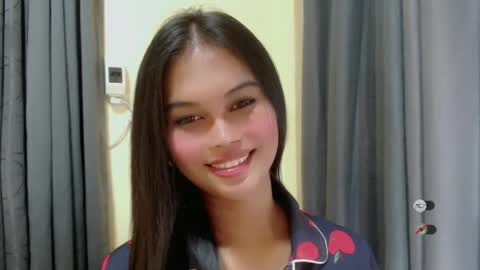 Snapshot of anaruru_ chatting on 03.10.25 ANA online show from 03.10.25