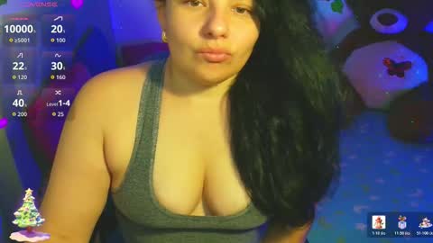 Snapshot of anaspark chatting on 12.19.25 Ana online show from 12.19.25