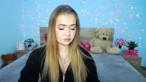 Snapshot of anastacyyellig chatting on 01.14.25 anastacyyellig online show from 01.14.25