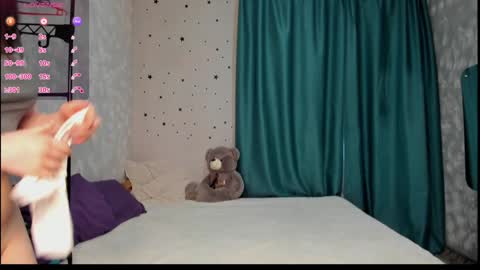 Snapshot of anastasia_gold1 chatting on 02.07.25 anna online show from 02.07.25