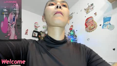 Snapshot of anastasia_tuya chatting on 11.19.25 anastasia online show from 11.19.25