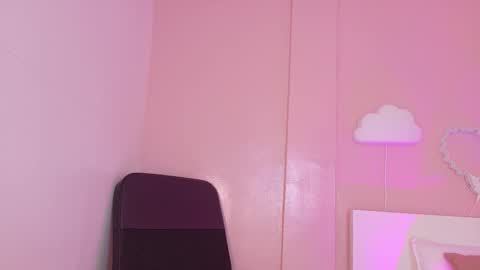 Kendra  online show from 10.23.25