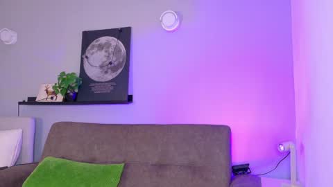 Snapshot of anavicc__ chatting on 04.16.26 Kendra online show from 04.16.26
