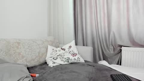 Snapshot of anayscaandy chatting on 02.14.25 Andreea online show from 02.14.25