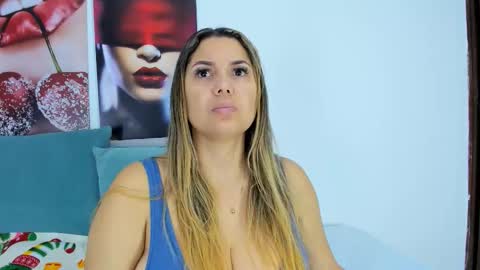 Snapshot of andhrea_vale chatting on 11.27.25 Andrea online show from 11.27.25