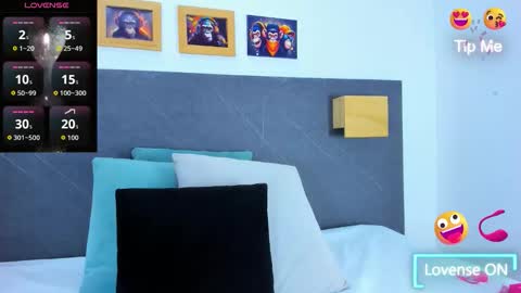 Snapshot of andhrea_vale chatting on 02.12.26 Andrea online show from 02.12.26