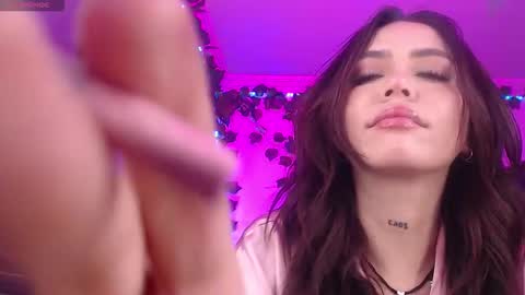 Andra de la Rosse online show from 02.26.26