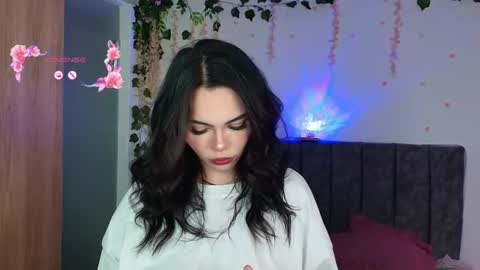 Snapshot of andra_rosse chatting on 06.11.26 Andra de la Rosse online show from 06.11.26