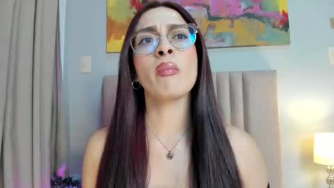 Andra Cyrus online show from 02.12.26