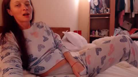 Snapshot of andrasweetie chatting on 03.08.25 Andra online show from 03.08.25