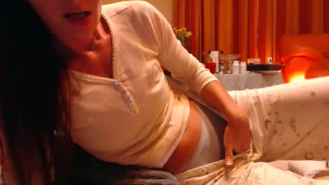 Snapshot of andrasweetie chatting on 09.25.25 Andra online show from 09.25.25