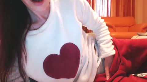 Snapshot of andrasweetie chatting on 11.30.25 Andra online show from 11.30.25