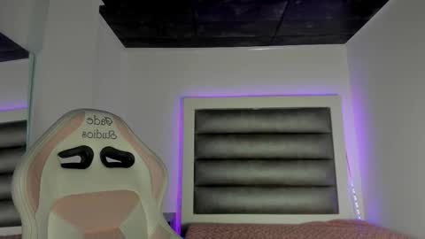 andrea_brunette_ online show from 09.18.25